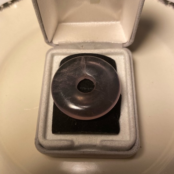 💛 Rainbow Beautiful transparent fluorite donut pendant. - Picture 3 of 6